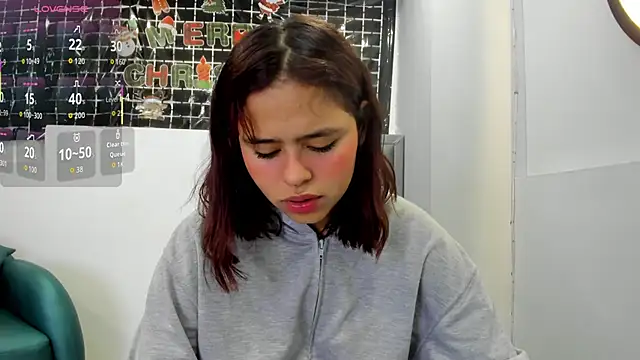 Sofia villareal online show from 11-29-25, 12:38