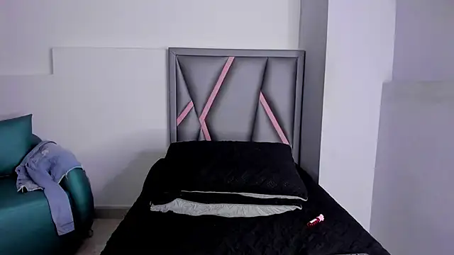 Sofia villareal online show from 10-04-25, 11:56