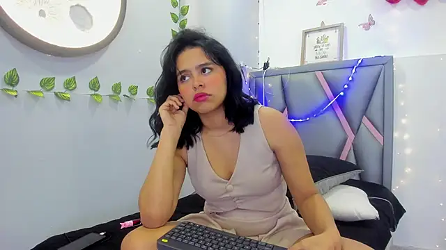 Sofia villareal online show from 02-26-26, 12:49