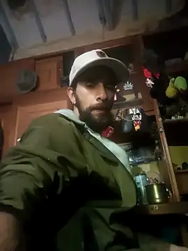 Snapshot of hairy_mannn chatting on 03-04-26, 03:31 hairy mannn online show from 03-04-26, 03:31