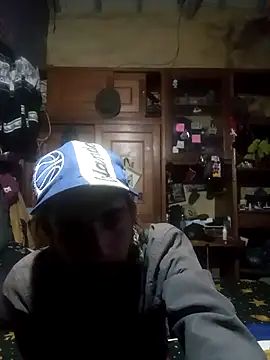 Snapshot of hairy_mannn chatting on 02-15-26, 04:02 hairy mannn online show from 02-15-26, 04:02