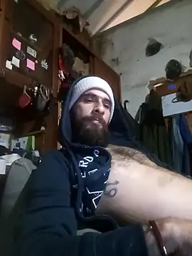 Snapshot of hairy_mannn chatting on 05-02-26, 04:56 hairy mannn online show from 05-02-26, 04:56