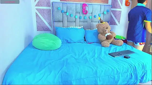 christopher Hot online show from 03-28-26, 12:00