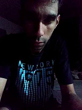 Snapshot of Dedede32 chatting on 05-15-26, 11:14 Dedede32 online show from 05-15-26, 11:14