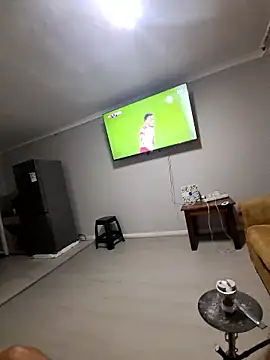 Snapshot of LuciousLyon chatting on 01-08-26, 09:32 LuciousLyon online show from 01-08-26, 09:32