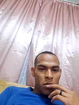 Snapshot of LuciousLyon chatting on 03-04-26, 06:37 LuciousLyon online show from 03-04-26, 06:37