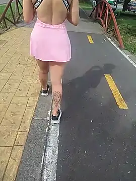 roxyrougee online show from 10-29-25, 07:46