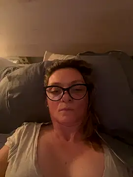 Snapshot of na1801 chatting on 11-06-25, 02:26 na1801 online show from 11-06-25, 02:26