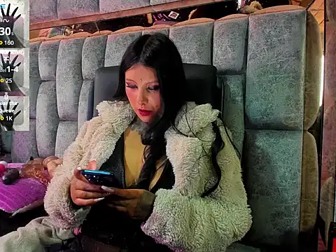 Snapshot of missashlyrosette chatting on 11-17-25, 01:37 missashlyrosette online show from 11-17-25, 01:37