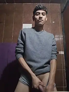 aispuro8505 online show from 02-05-26, 07:37