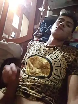 aispuro8505 online show from 01-11-26, 07:37