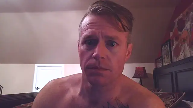Snapshot of DILFiGuess11 chatting on 05-24-26, 04:45 DILFiGuess11 online show from 05-24-26, 04:45
