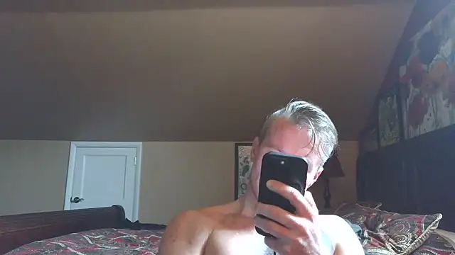 Snapshot of DILFiGuess11 chatting on 05-24-26, 07:47 DILFiGuess11 online show from 05-24-26, 07:47