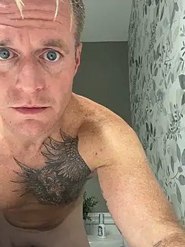 DILFiGuess11 online show from 09-26-25, 05:03