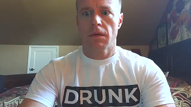 Snapshot of DILFiGuess11 chatting on 06-04-26, 04:22 DILFiGuess11 online show from 06-04-26, 04:22