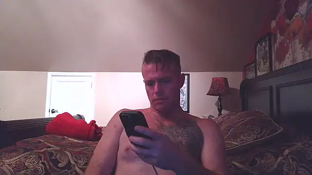 Snapshot of DILFiGuess11 chatting on 06-01-26, 12:44 DILFiGuess11 online show from 06-01-26, 12:44