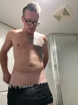 DILFiGuess11 online show from 11-17-25, 09:08