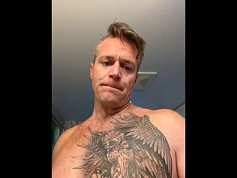 Snapshot of DILFiGuess11 chatting on 06-12-26, 10:46 DILFiGuess11 online show from 06-12-26, 10:46