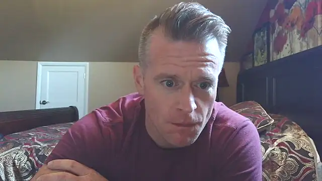 Snapshot of DILFiGuess11 chatting on 06-01-26, 01:22 DILFiGuess11 online show from 06-01-26, 01:22
