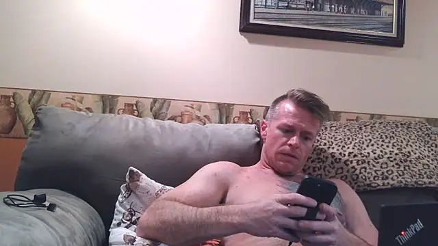 Snapshot of DILFiGuess11 chatting on 06-08-26, 04:02 DILFiGuess11 online show from 06-08-26, 04:02