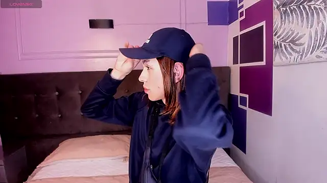 Aaron Fordd online show from 10-28-25, 05:34