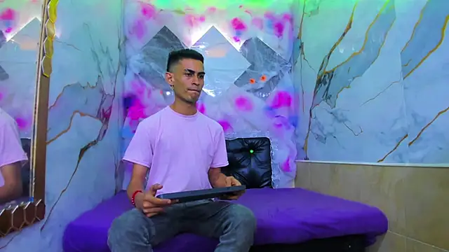 Golldens Dreamss online show from 11-08-25, 05:22