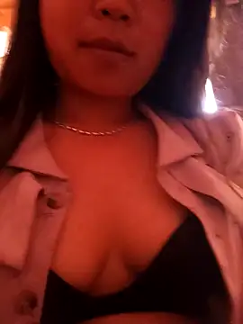 may-squirl online show from 11-28-25, 04:23