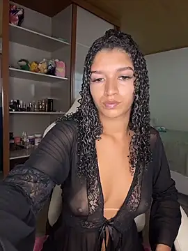 Snapshot of larajuli chatting on 05-28-26, 06:14 larajuli online show from 05-28-26, 06:14