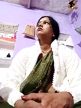 Snapshot of Jooli_xx chatting on 02-22-26, 09:27 Jooli xx online show from 02-22-26, 09:27