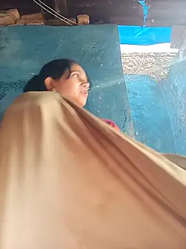 Snapshot of Jooli_xx chatting on 02-09-26, 03:48 Jooli xx online show from 02-09-26, 03:48