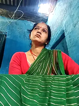 Snapshot of Jooli_xx chatting on 02-24-26, 11:33 Jooli xx online show from 02-24-26, 11:33