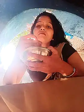 Snapshot of Jooli_xx chatting on 02-14-26, 03:51 Jooli xx online show from 02-14-26, 03:51