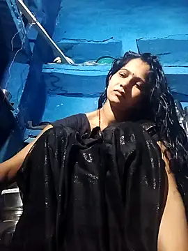 Snapshot of Jooli_xx chatting on 01-19-26, 02:15 Jooli xx online show from 01-19-26, 02:15