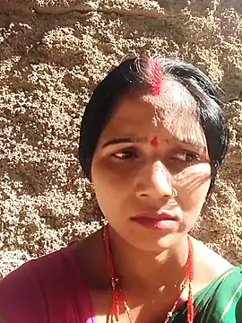 Snapshot of Jooli_xx chatting on 02-15-26, 04:46 Jooli xx online show from 02-15-26, 04:46