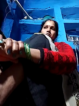 Snapshot of Jooli_xx chatting on 01-17-26, 03:21 Jooli xx online show from 01-17-26, 03:21