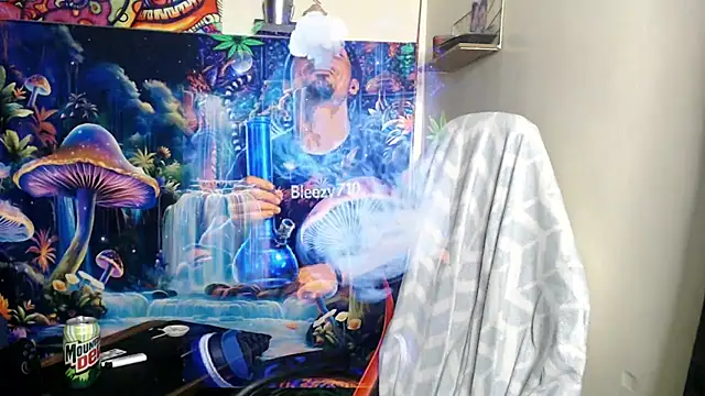 Snapshot of YoBlezz chatting on 01-12-26, 12:23 YoBlezz online show from 01-12-26, 12:23