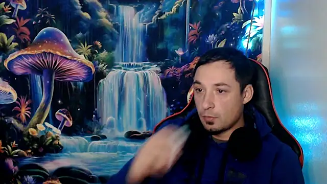 Snapshot of YoBlezz chatting on 12-17-25, 07:46 YoBlezz online show from 12-17-25, 07:46