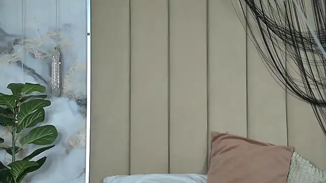 LilithAmory online show from 11-04-25, 08:34