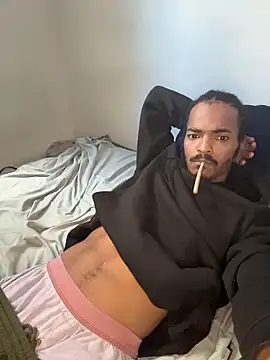 TRILLAHUNG online show from 10-10-25, 02:40