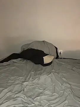 TRILLAHUNG online show from 10-12-25, 12:12