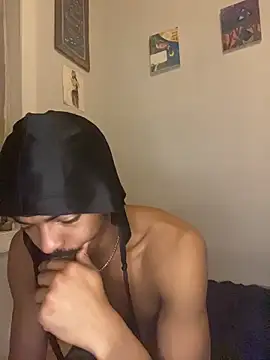 TRILLAHUNG online show from 11-18-25, 03:43