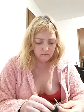 LiluLiluLilu online show from 11-06-25, 06:01