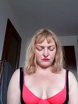 LiluLiluLilu online show from 10-08-25, 03:02