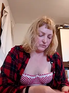 LiluLiluLilu online show from 04-18-26, 05:48