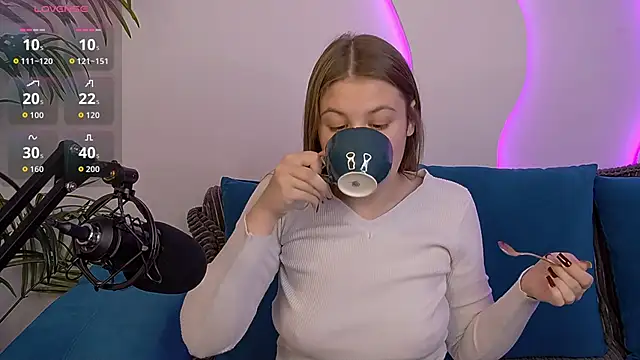 MelanieHenders online show from 09-15-25, 05:52