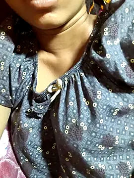 Snapshot of telugu_roja_099 chatting on 09-21-25, 01:22 telugu roja 099 online show from 09-21-25, 01:22