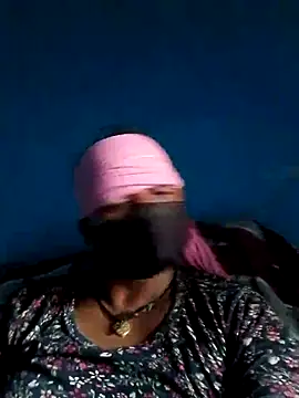 Snapshot of Ishwariya_Hatwal chatting on 10-07-25, 02:12 Ishwariya Hatwal online show from 10-07-25, 02:12