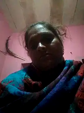 Snapshot of Ishwariya_Hatwal chatting on 10-08-25, 07:47 Ishwariya Hatwal online show from 10-08-25, 07:47