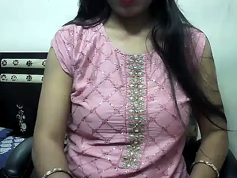 Snapshot of Lalita_thakur chatting on 10-19-25, 04:10 Lalita thakur online show from 10-19-25, 04:10