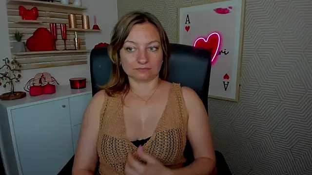 Snapshot of angelaSamt chatting on 06-29-26, 05:36 angelaSamt online show from 06-29-26, 05:36